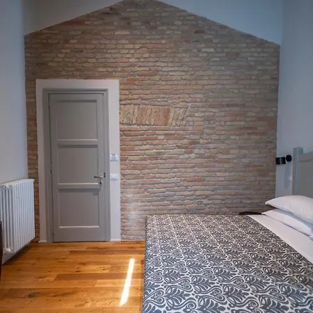 Sei Sequoie Nature & Charme Bed and breakfast