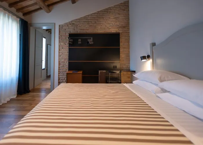 Sei Sequoie Nature & Charme 住宿加早餐酒店 拉文纳